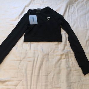 Long sleeve crop top